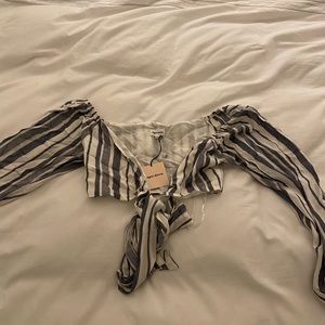 NWT Superdown Crop tie front top